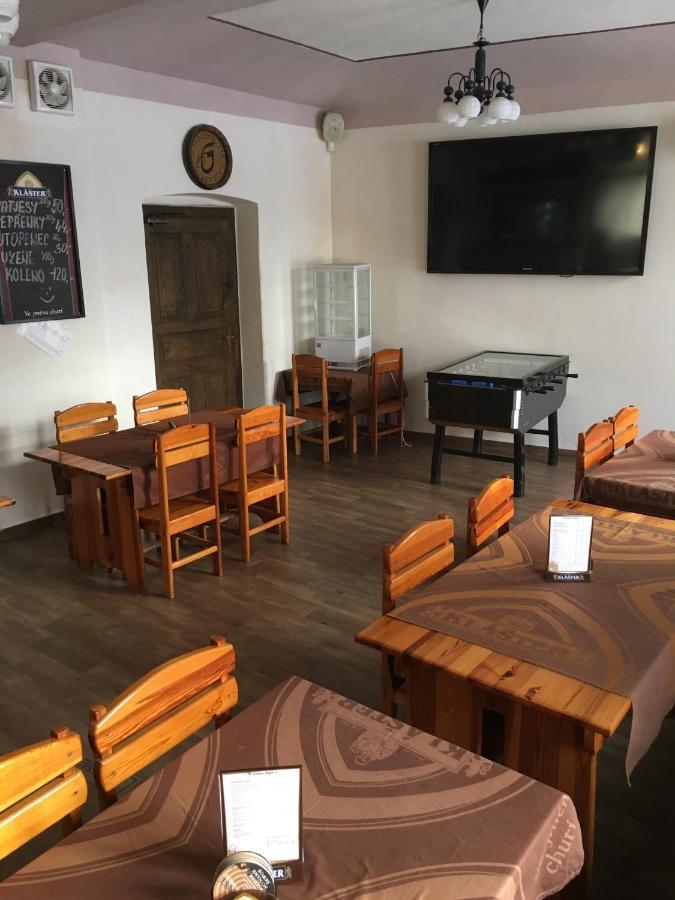 Restaurace U Kostela Hotel Marianske Radcice Ngoại thất bức ảnh